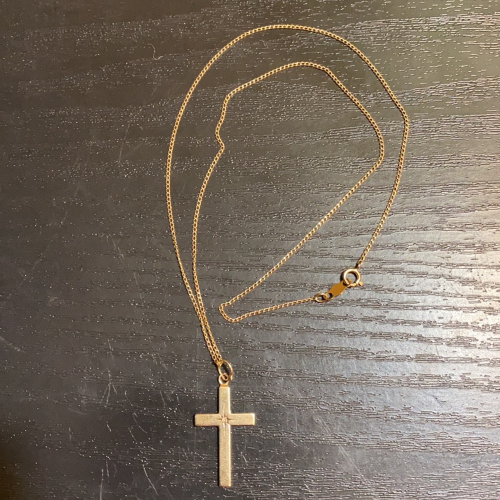 Vintage 14k gold chain & cross Diamond pendant